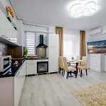 Soni Exclusive Summer Waves Mamaia Nord Self Check-in Năvodari