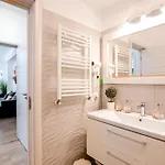 Soni Exclusive Summer Waves Mamaia Nord Self Check-in