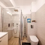 Soni Exclusive Summer Waves Mamaia Nord Self Check-in شقة