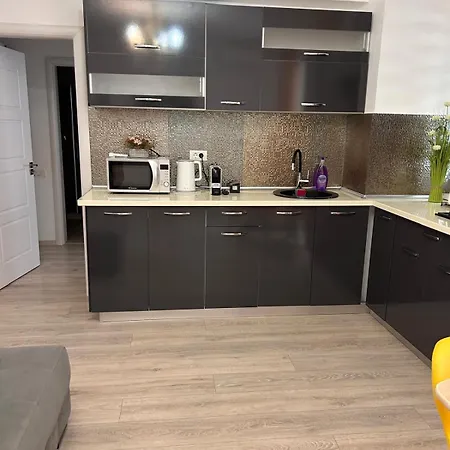 Soni Exclusive Summer Waves Mamaia Nord Self Check-in Нэводари