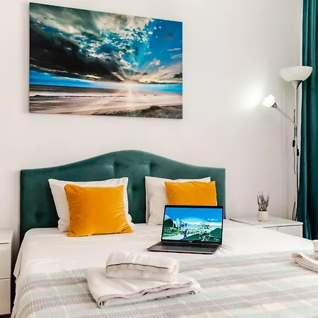 Апартаменты Soni Exclusive Summer Waves Mamaia Nord Self Check-in